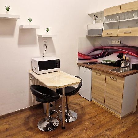 C22 Apartman Boedapest Buitenkant foto