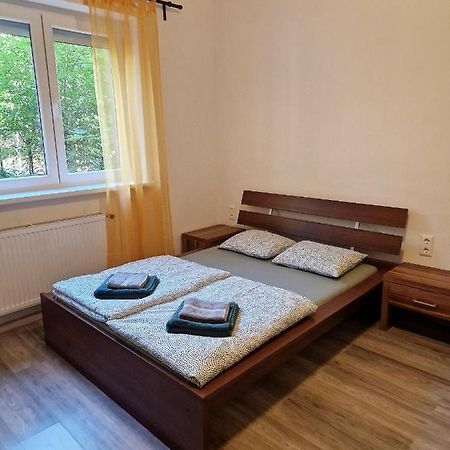 C22 Apartman Boedapest Buitenkant foto