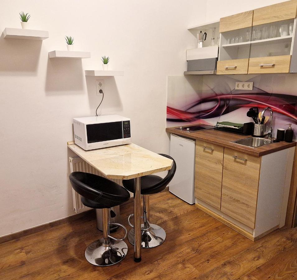 C22 Apartman Boedapest Buitenkant foto