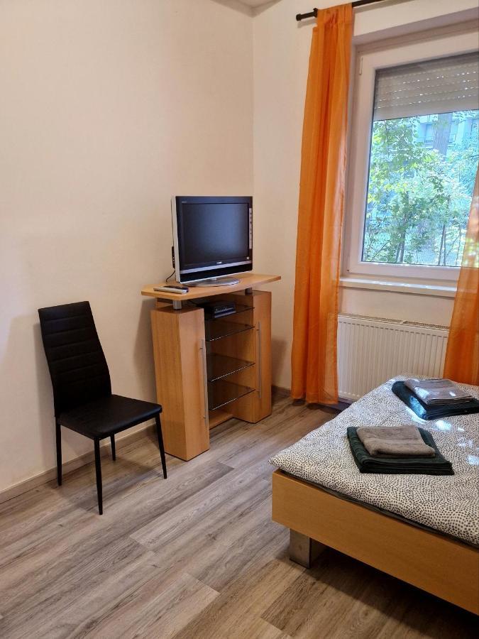 C22 Apartman Boedapest Buitenkant foto